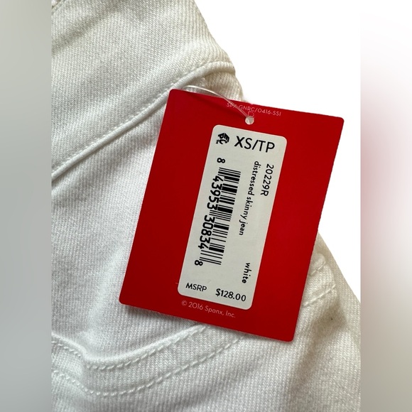 Spanx Women’s XS White‎ Distressed Skinny Pull On Jeans NWT MSRP $128 - Picture 4 of 9